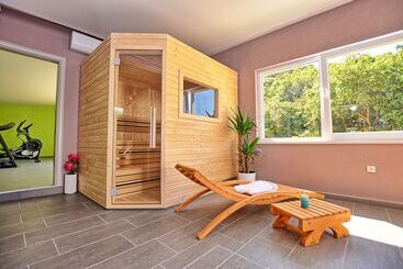 Lastura Aparthotel & Mobile Homes