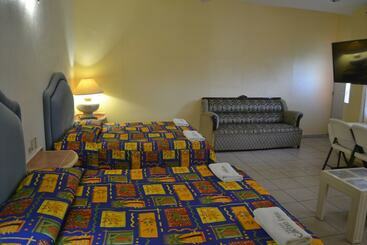 هتل Cactus Inn