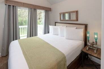 هتل Oceanside Beachfront Rv Resort