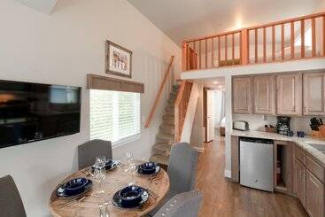 هتل Oceanside Beachfront Rv Resort