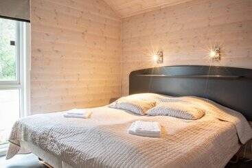 هتل Tromsø Lodge & Camping
