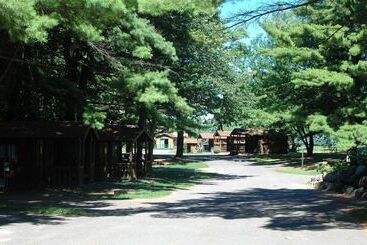 هتل Yogi Bear S Jellystone Park Camp Resort Wisconsin Dells