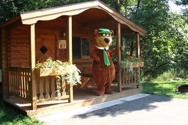 هتل Yogi Bear S Jellystone Park Camp Resort Wisconsin Dells