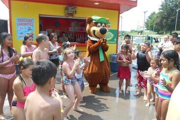 هتل Yogi Bear S Jellystone Park Camp Resort Wisconsin Dells