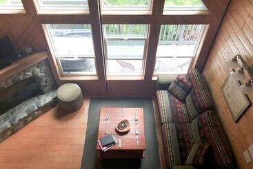 Wild Pacific Waterfront Cabins