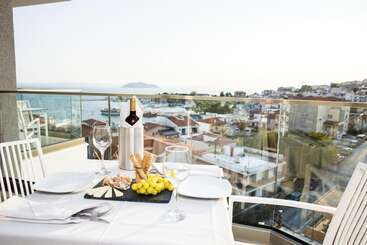 تختخواب و صبحانه Kali Thea Suites