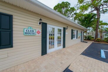 هتل Arbor Terrace Rv Resort