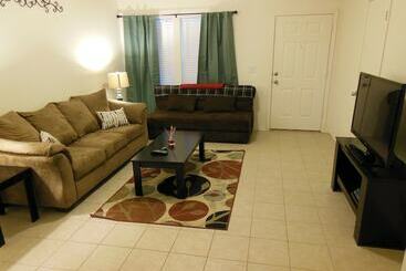 هتل Desert Trails Luxury Suites