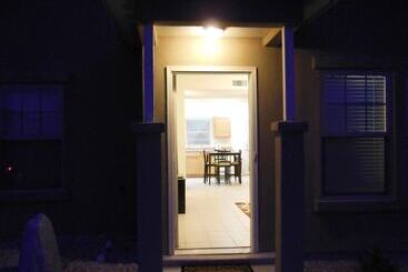 هتل Desert Trails Luxury Suites