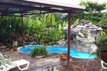 هتل Inn Jimenez
