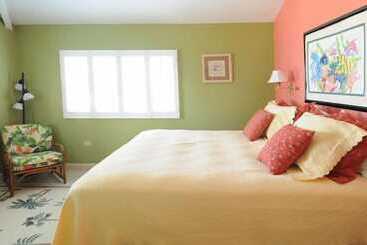 アパートホテル Silver Sands Condominiums