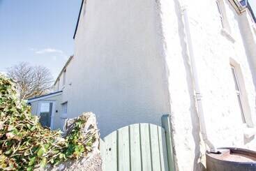 Berry Hall   Porty Eynon