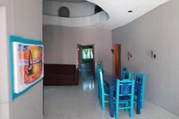 هتل Casa Raymundo Suites