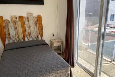 هتل Casa Raymundo Suites