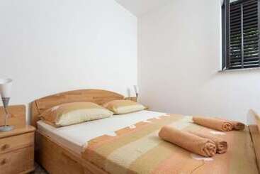 فندق Alluring Apartment With Balcony And Sea View