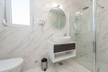 پانسیون Apartments & Rooms Pool Villas Maris B