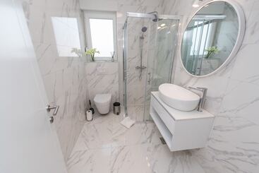 پانسیون Apartments & Rooms Pool Villas Maris B
