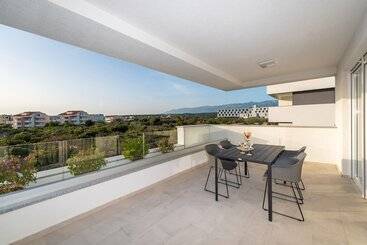 پانسیون Apartments & Rooms Pool Villas Maris B