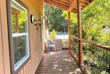 Valley View Cabin