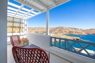 هتل Infinity Blue Suites
