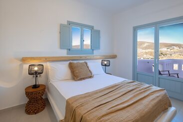 هتل Infinity Blue Suites