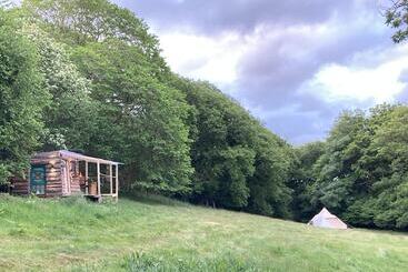 هتل 4 Large Bell Tents & Remote Wood Cabin   Sleeps 16