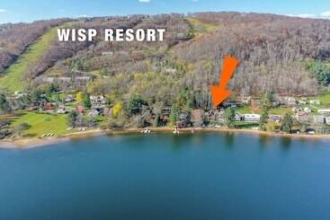 Lakeside Lodge