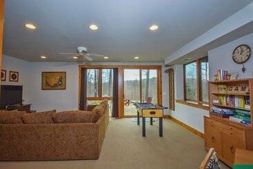 Livin  Lodge