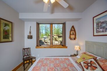 Livin  Lodge