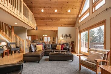 Tarenga House