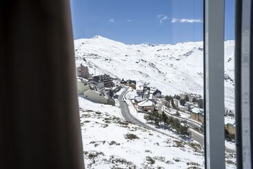 Albergue Inturjoven Sierra Nevada   Hostel