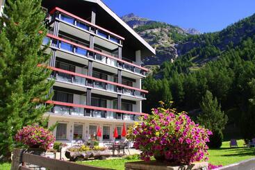 هتل Alpenhof