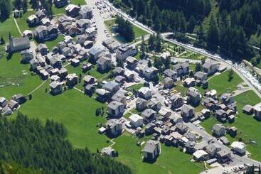 هتل Alpenhof