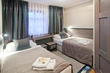 هتل Artus Resort