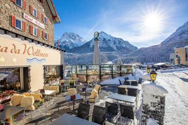 酒店 Bellaval Scuol