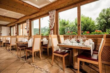 酒店 Bellaval Scuol