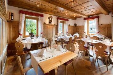 酒店 Bellaval Scuol
