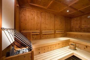 酒店 Bellaval Scuol
