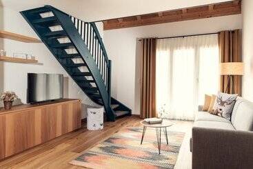 هتل Conrad's Mountain Lodge