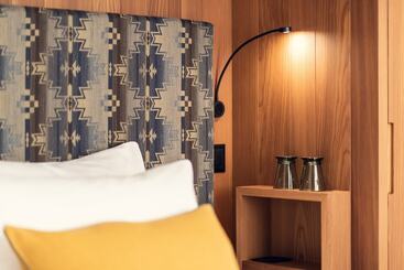 هتل Conrad's Mountain Lodge