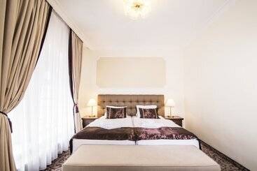 هتل Windsor Spa