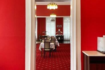هتل Windsor Spa