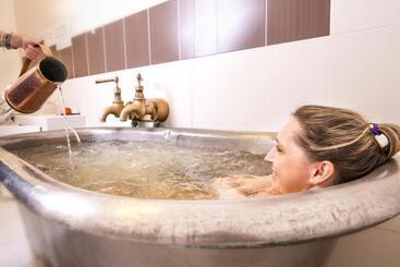 هتل Windsor Spa