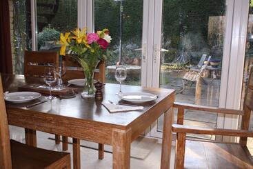 تختخواب و صبحانه Sandford Meadow Guest House
