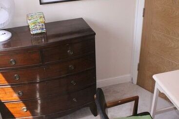 تختخواب و صبحانه Sandford Meadow Guest House