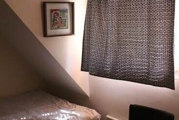تختخواب و صبحانه Sandford Meadow Guest House