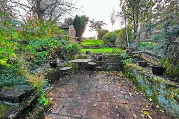 Charming 2 Bed Cottage In Hebden Bridge