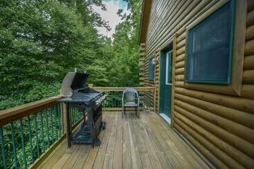 Cozy Bear Chalet
