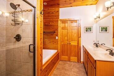 Donovan S Dacha