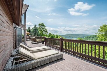 Happyplace Hideaway